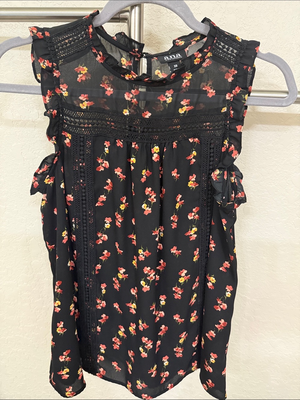 a.n.a Black Floral Lace-Trim Ruffle Sleeveless Camisole